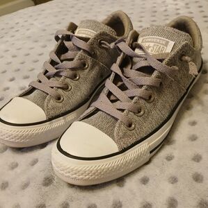 Chuck Taylor's womens converse